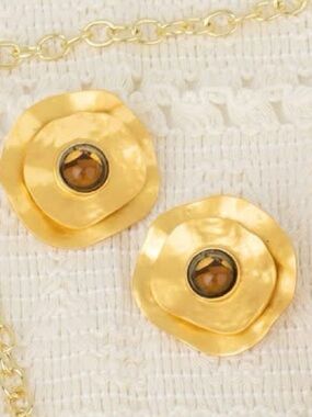 bloom Gold Floral Sculpted Earrings with Amber Center